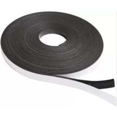 Bandă magnetică adezivă, grosime 1.50 mm, lățime 12 mm