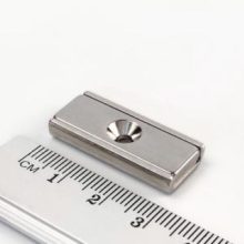 Magnet Neodim tip oală dreptunghiulară 30x13.5x5 mm